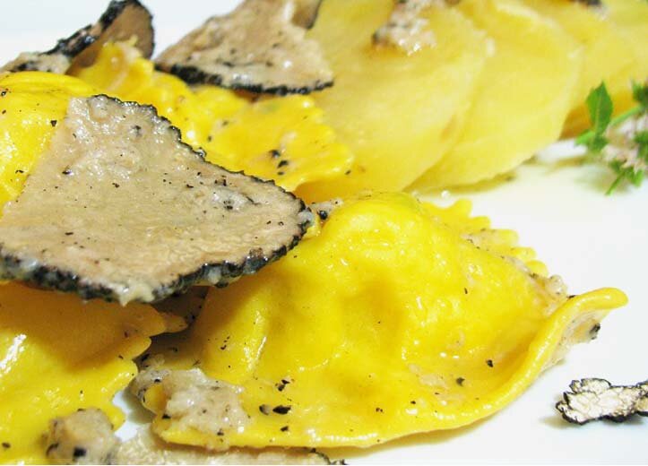 Cheese fondue and Truffle ravioli 250g